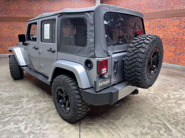 2017 Jeep Wrangler Unlimited Sahara photo 3