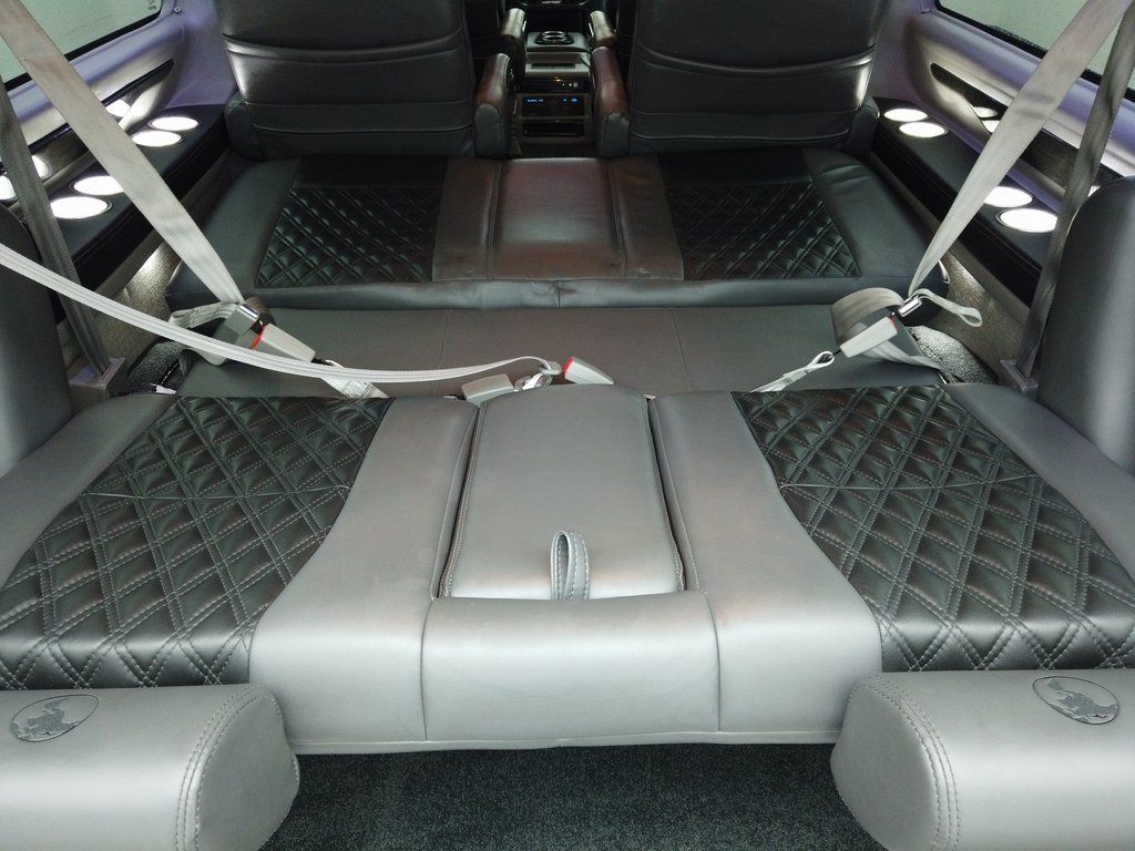 2023 Chevrolet Express photo 9