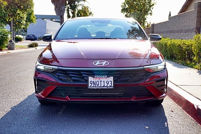 2025 Hyundai Elantra SEL Sport photo 4