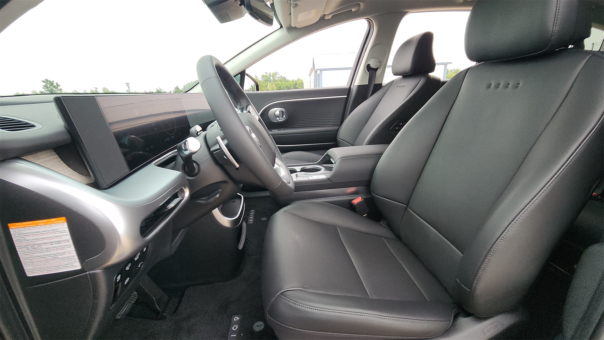 2026 Hyundai Ioniq SEL photo 9