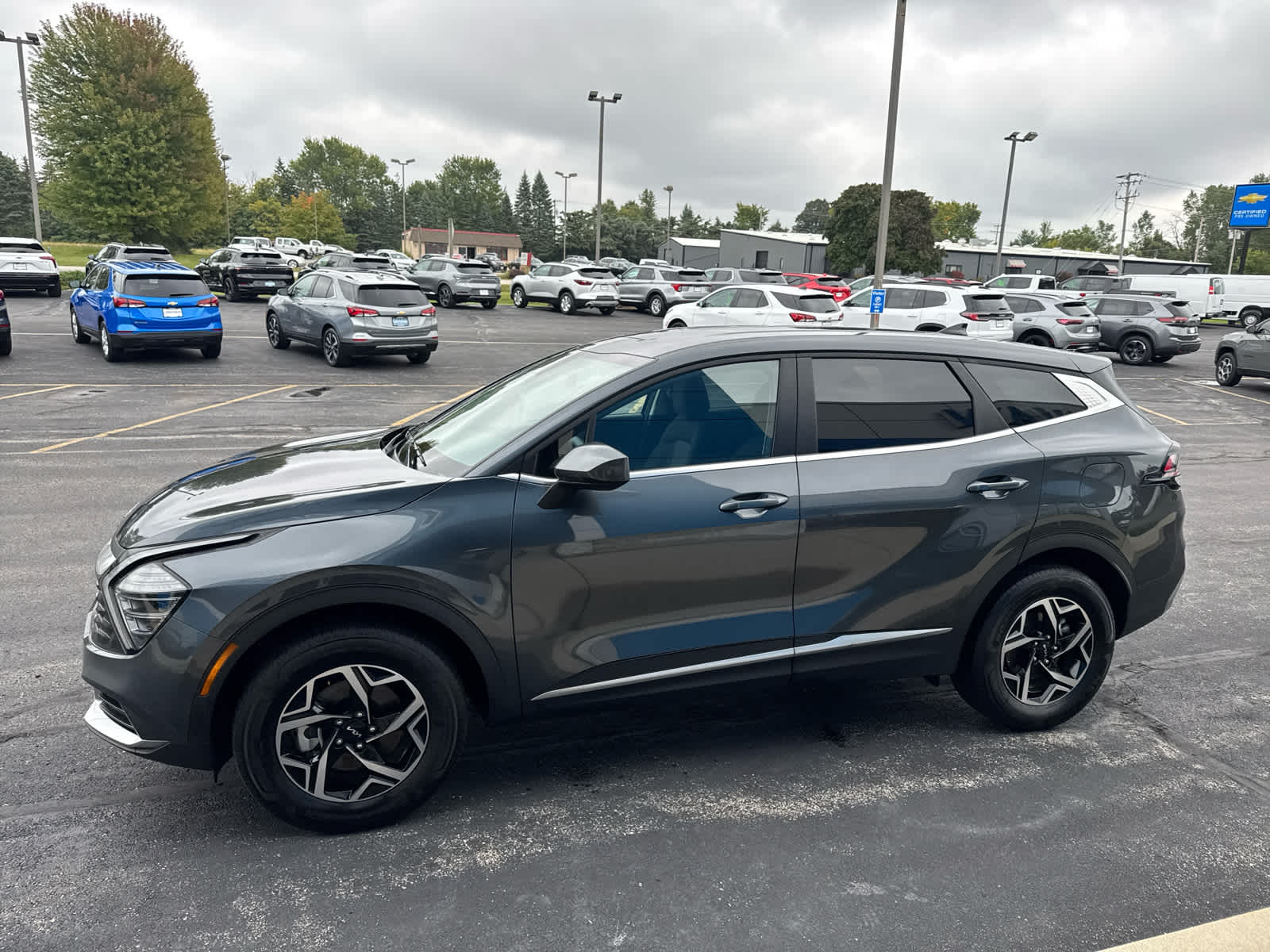 2024 Kia Sportage LX photo 4