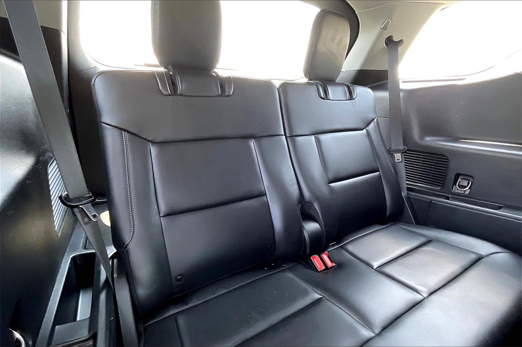 2023 Ford Explorer XLT photo 27