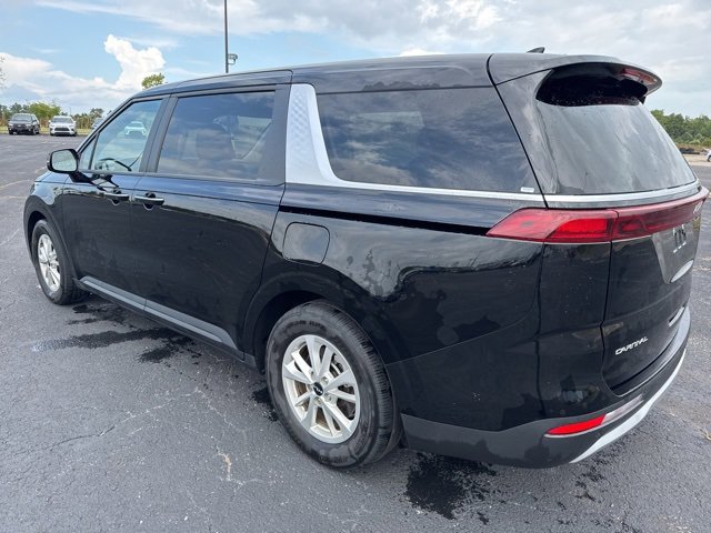 2024 Kia Carnival LX photo 6