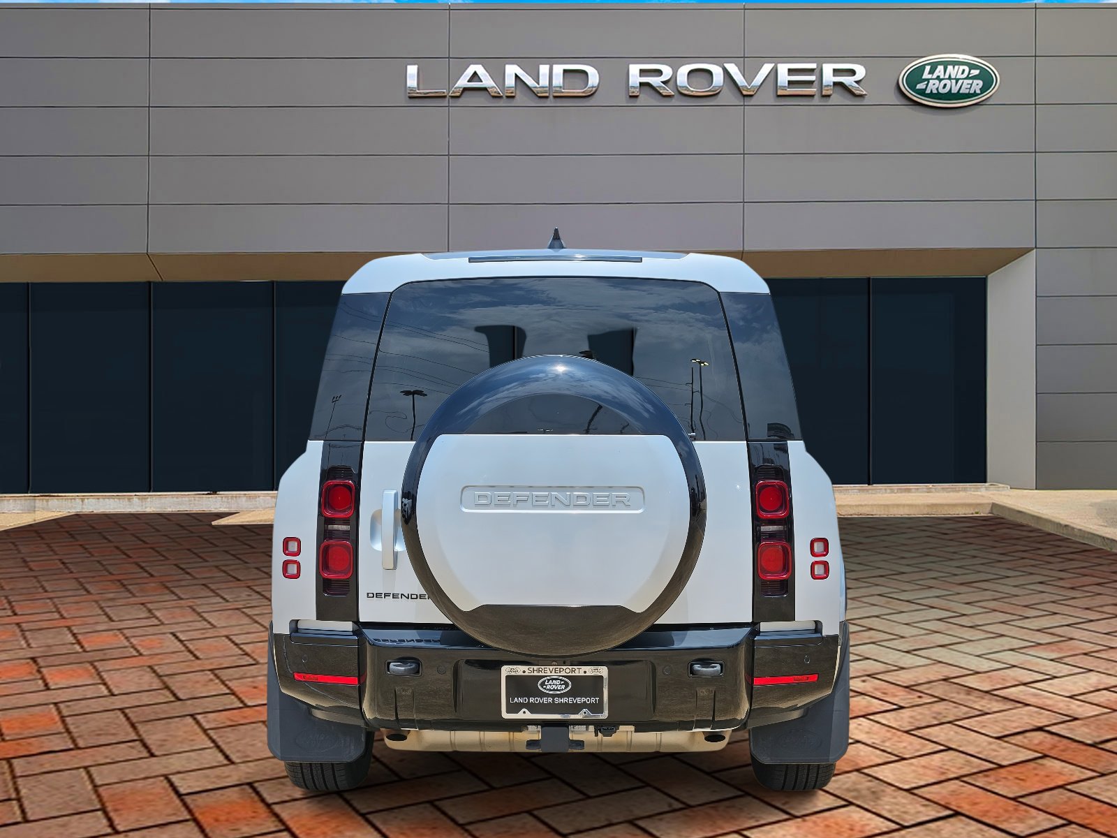2024 Land Rover Defender X-Dynamic SE photo 5