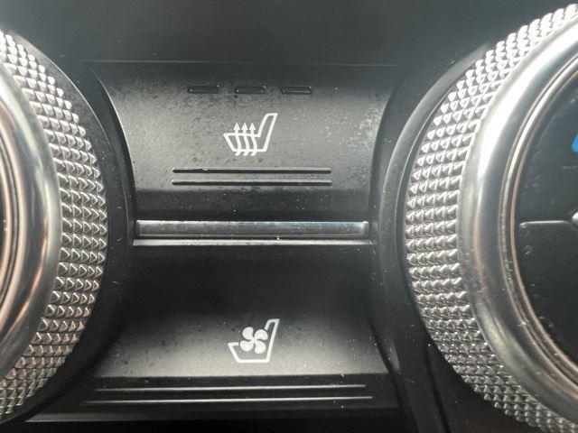 2019 Genesis G70 3.3T Advanced photo 17
