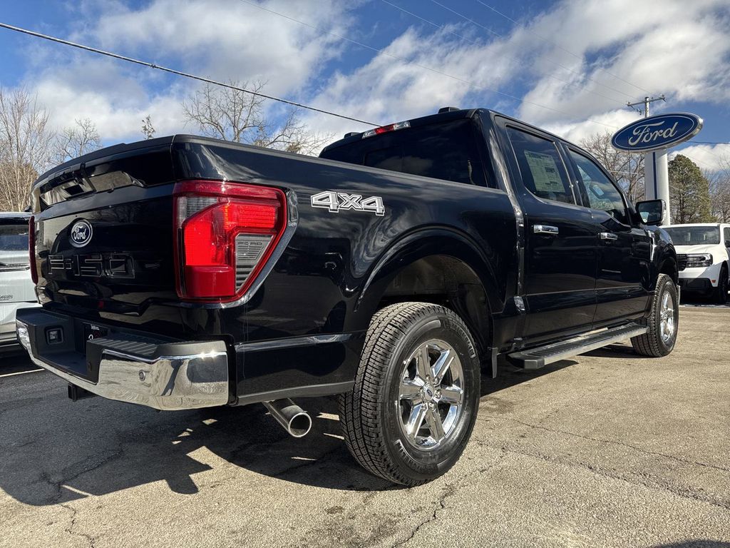 2025 Ford F-150 XLT photo 5