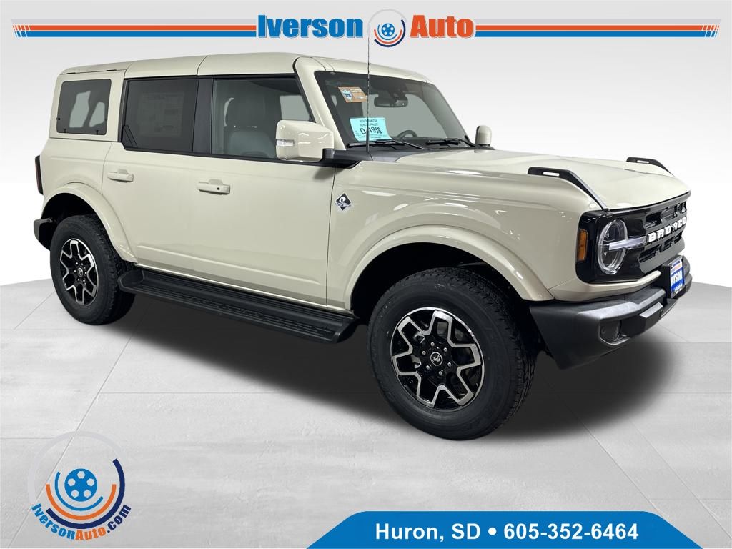 2025 Ford Bronco 4-Door Outer Banks's photo