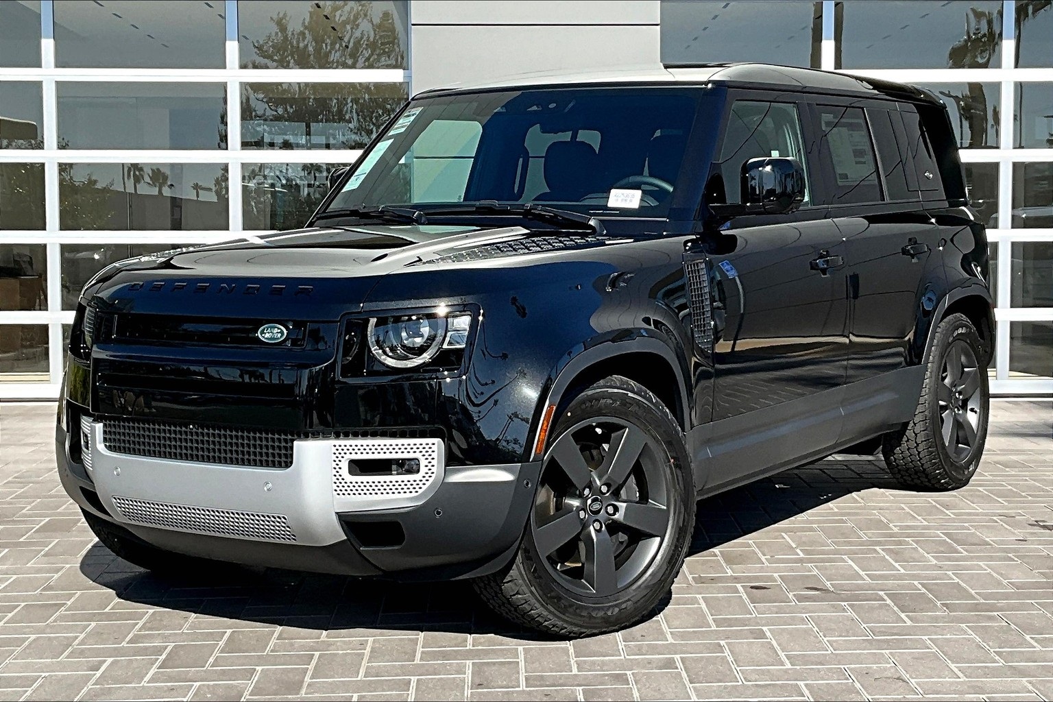 New 2024 Land Rover Defender 110 SE 4 Door SUV in Riverside LR2253635