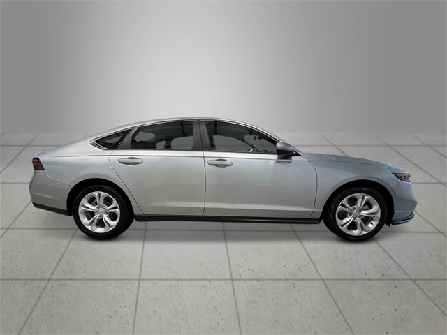 2025 Honda Accord LX photo 7