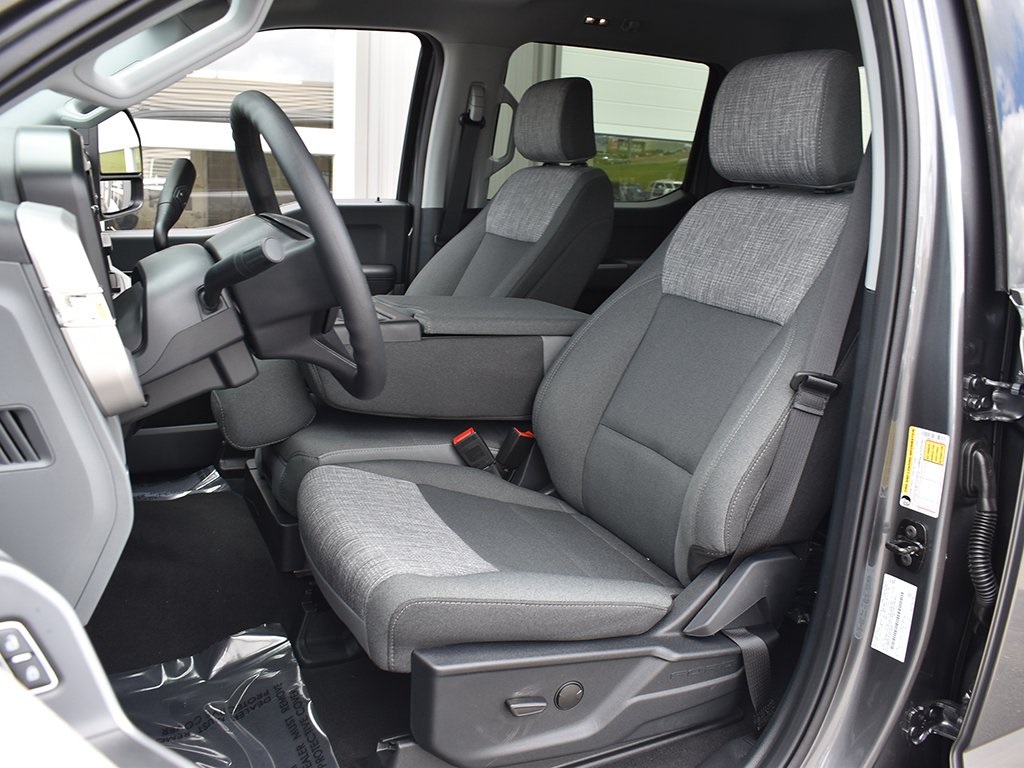 2026 Ford F-350 XLT photo 5