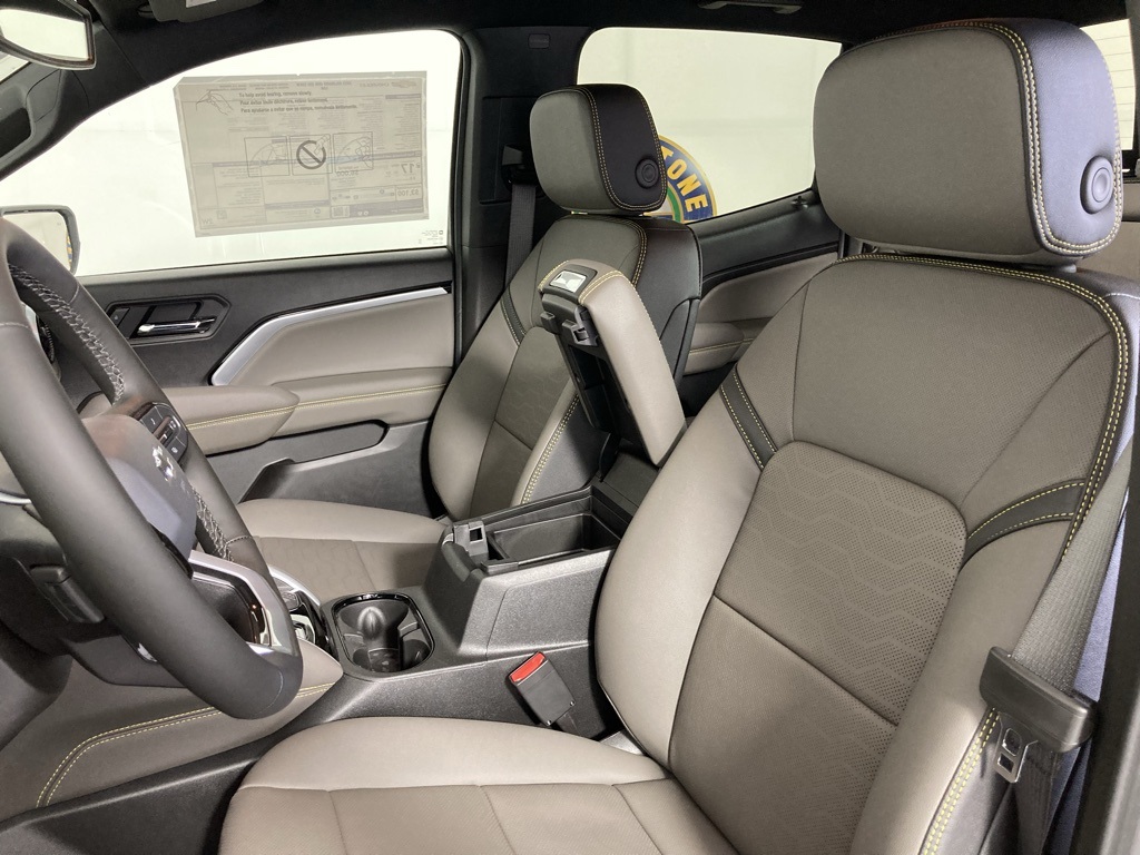 2025 Chevrolet Colorado ZR2 photo 8