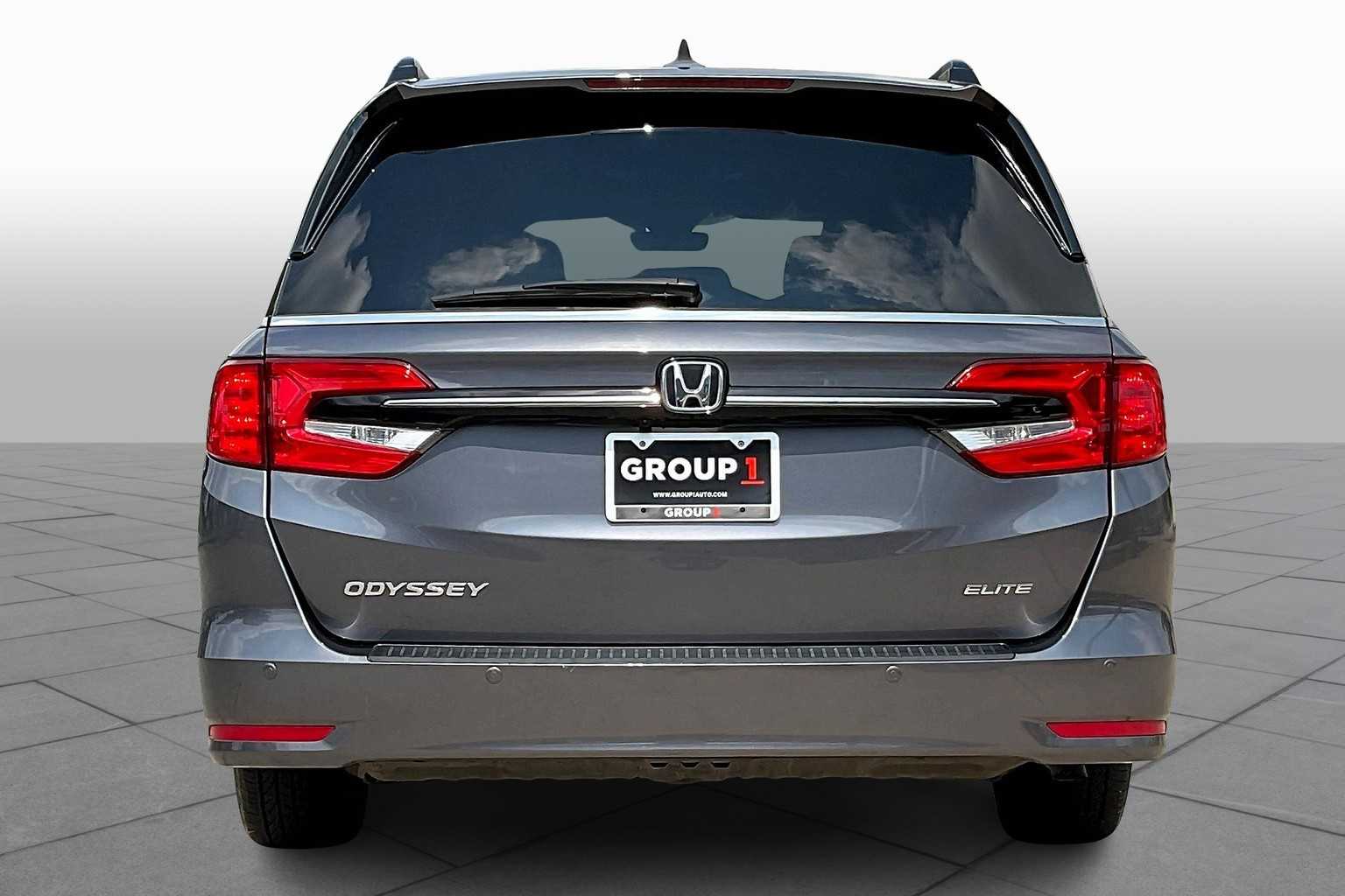 2024 Honda Odyssey Elite photo 4