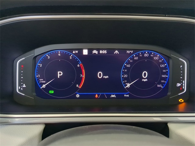 2025 Volkswagen Taos SEL photo 25