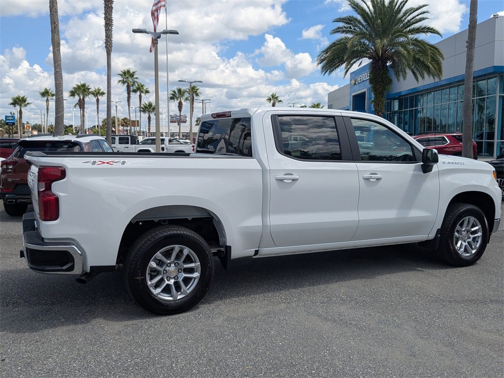 2026 Chevrolet Silverado 1500 LT photo 2