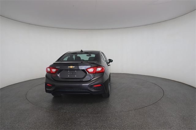 2017 Chevrolet Cruze LT photo 16