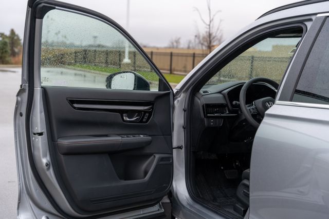 2026 Honda CR-V Hybrid Sport Touring photo 23