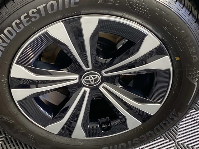 2025 Toyota bZ4X XLE photo 26