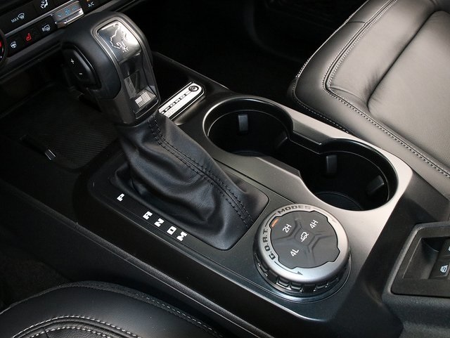 2025 Ford Bronco Outer Banks photo 22