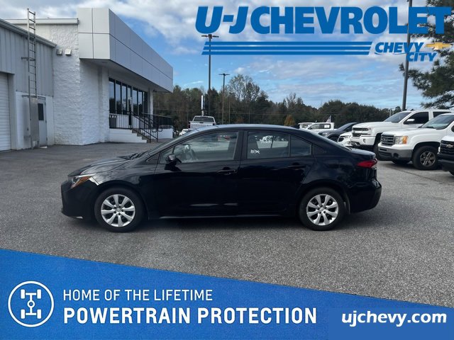 2024 Toyota Corolla LE's photo