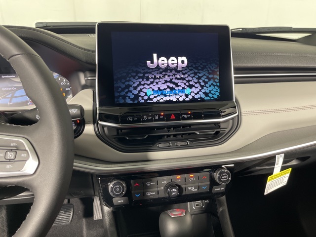 2025 Jeep Compass Limited photo 11