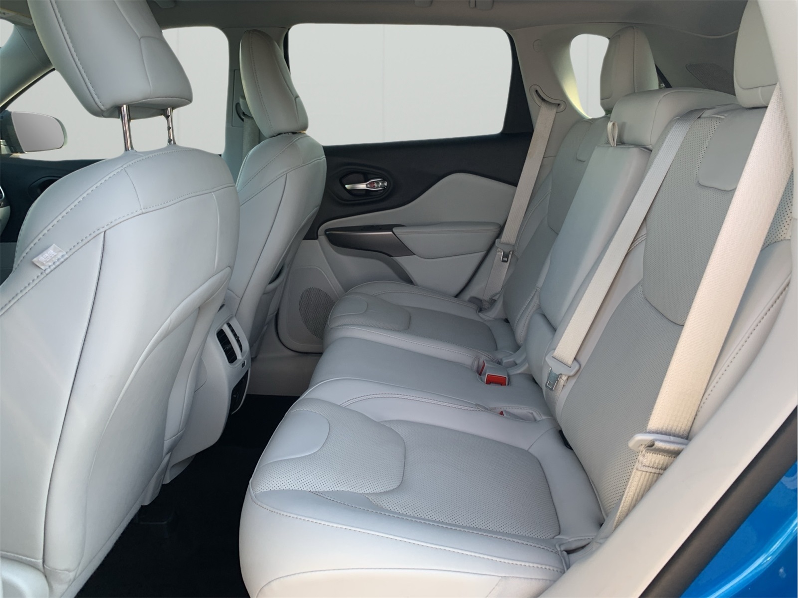2022 Jeep Cherokee Limited photo 28