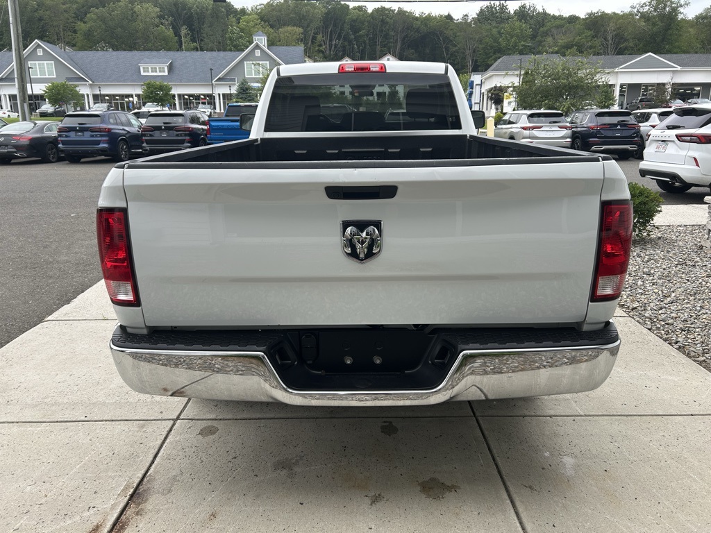 2022 Ram 1500 Classic SLT photo 5