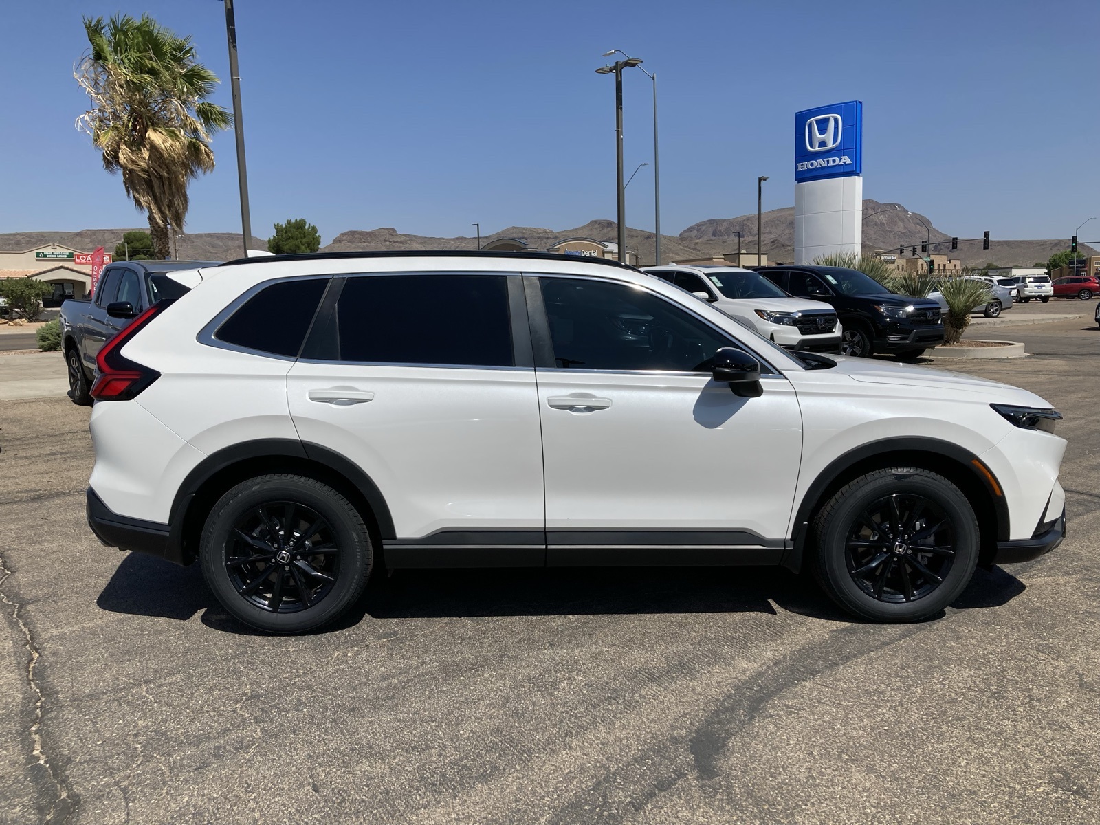 2024 Honda CR-V Hybrid Sport-L photo 4