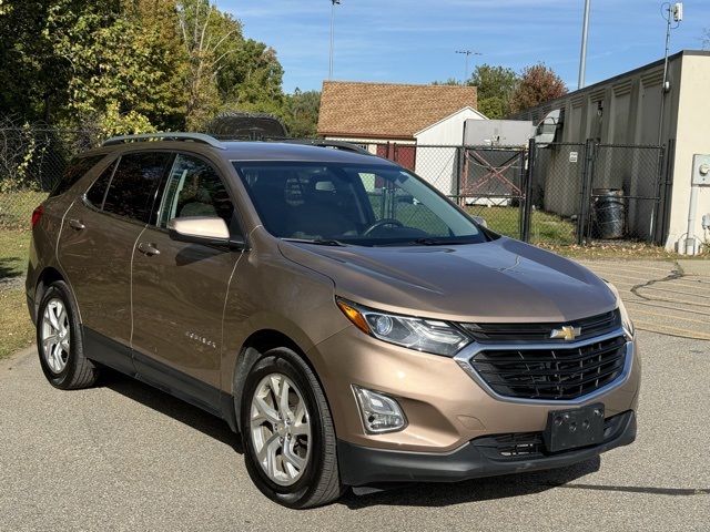 2018 Chevrolet Equinox LT photo 3