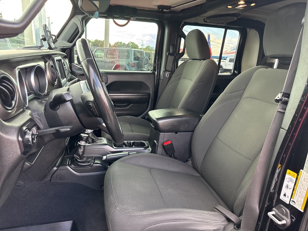2020 Jeep Gladiator Sport photo 30