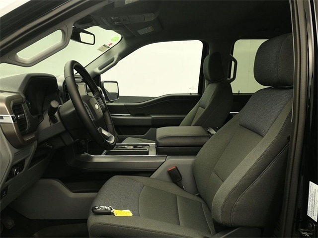2025 Ford F-150 XLT photo 10