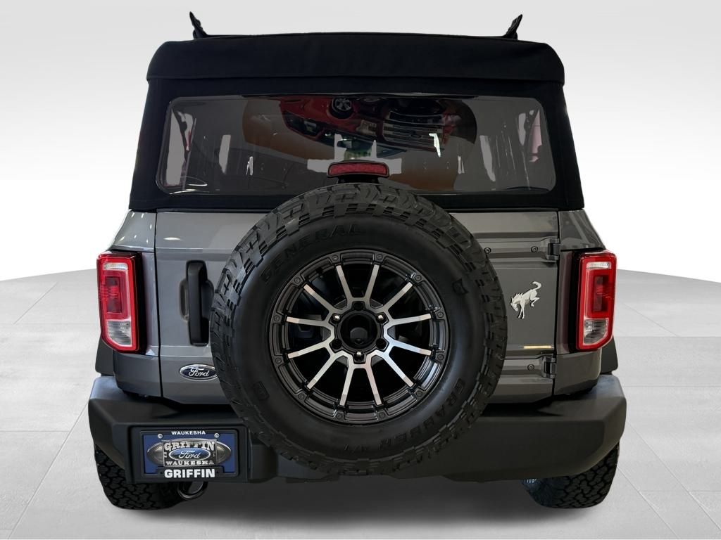 2025 Ford Bronco Base photo 7