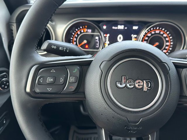 2023 Jeep Gladiator Willys photo 20