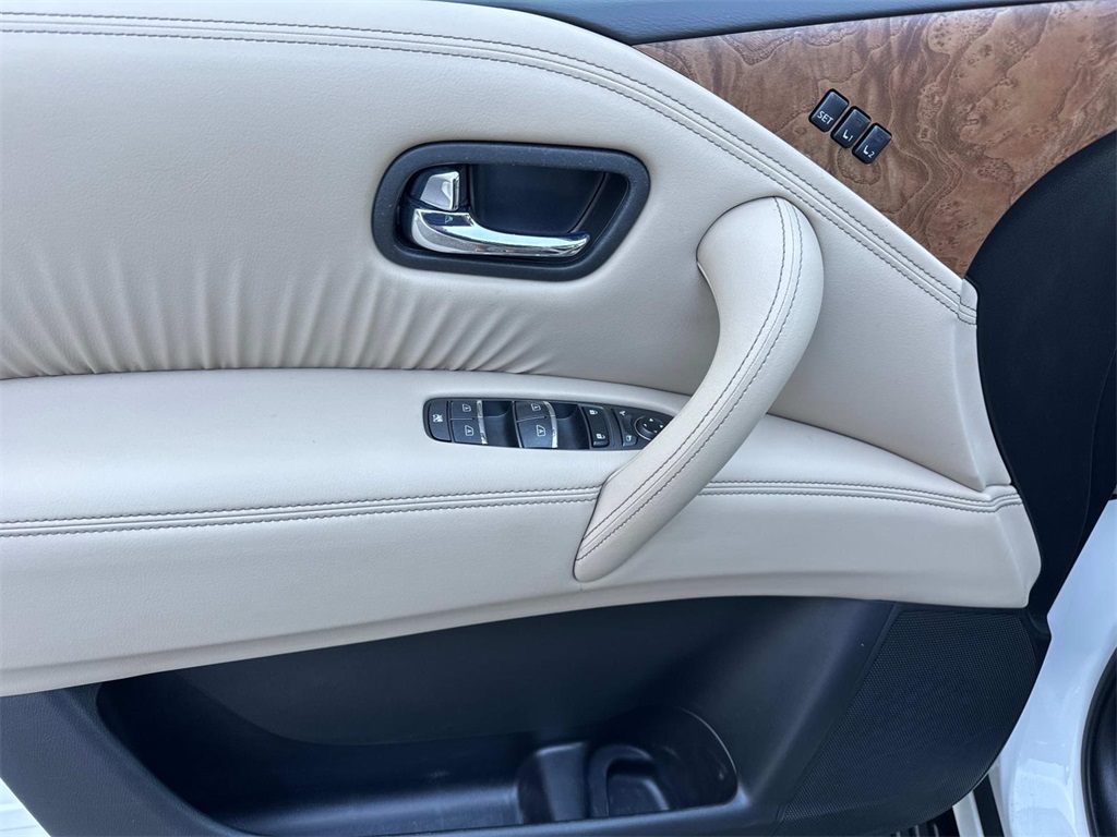 2021 Nissan Armada SL photo 12
