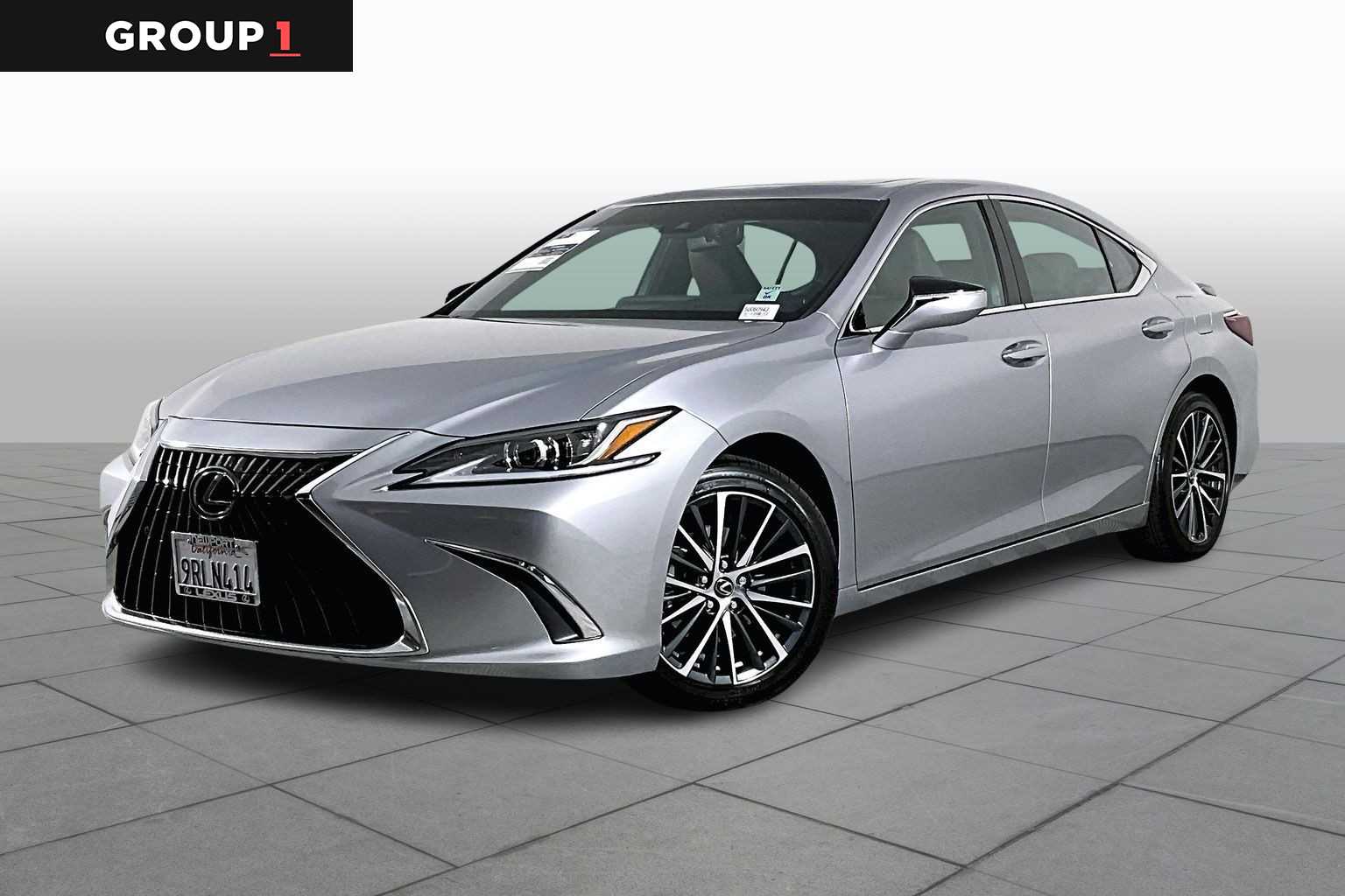 2025 Lexus ES Hybrid 300h's photo