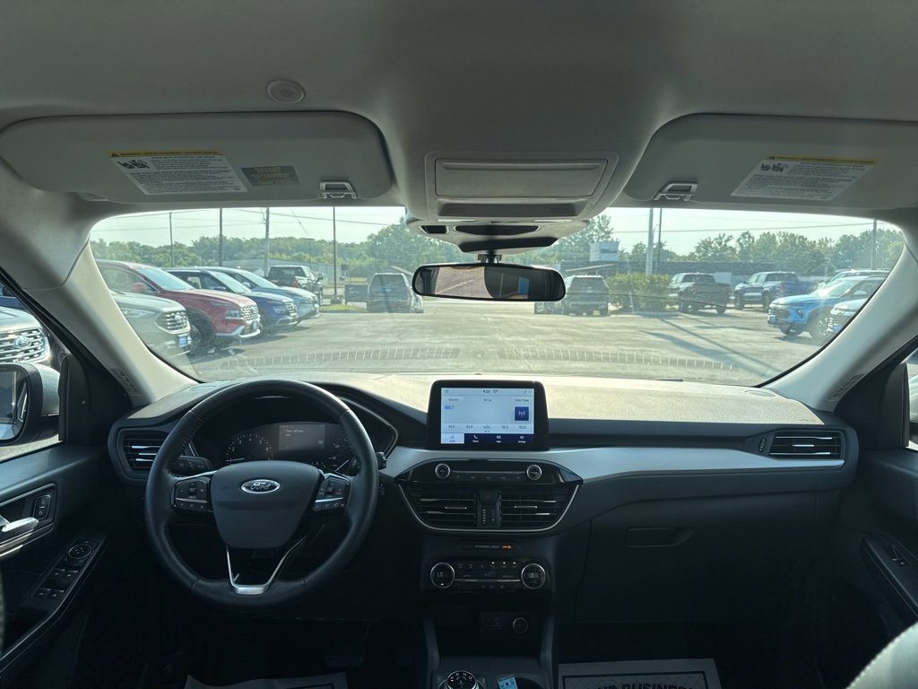 2021 Ford Escape SEL photo 15