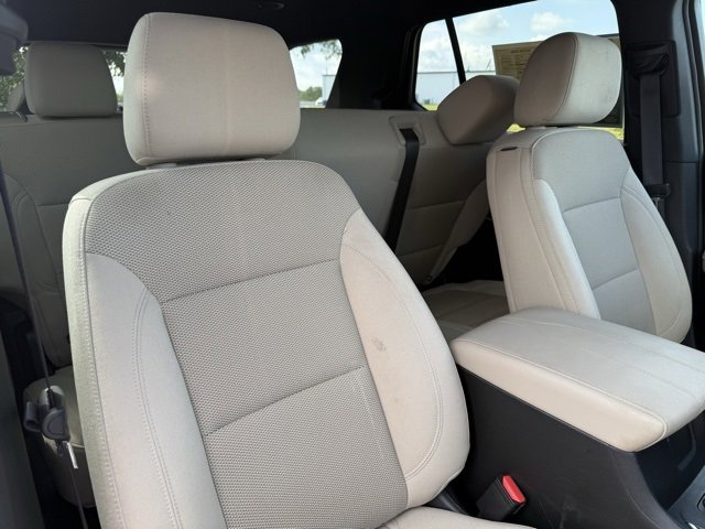 2023 Chevrolet Traverse LS photo 10