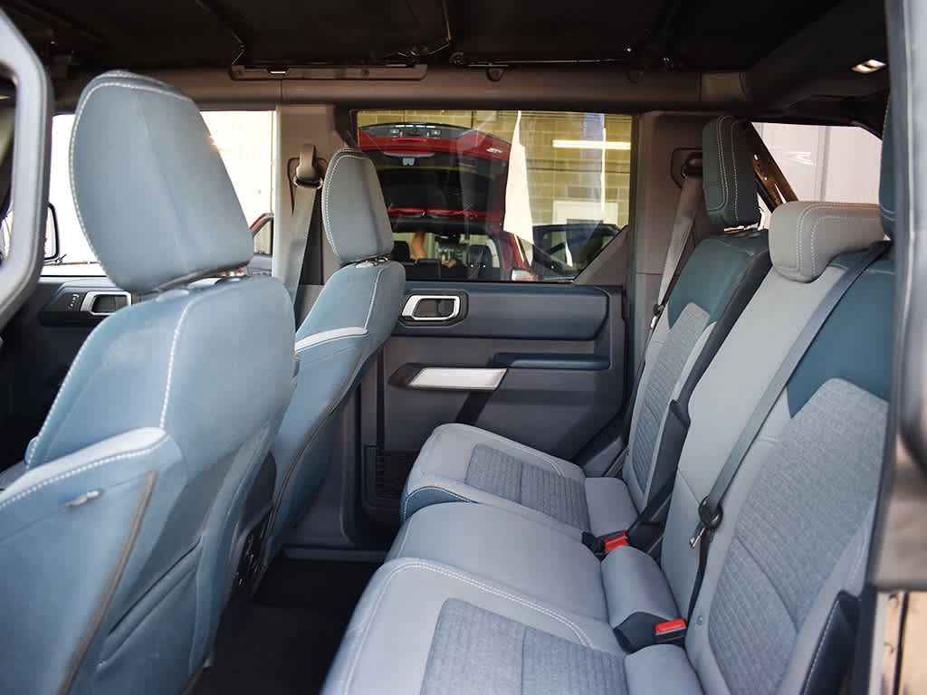 2022 Ford Bronco Outer Banks photo 6