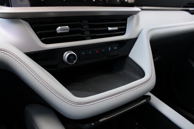 2025 Ford Explorer photo 5