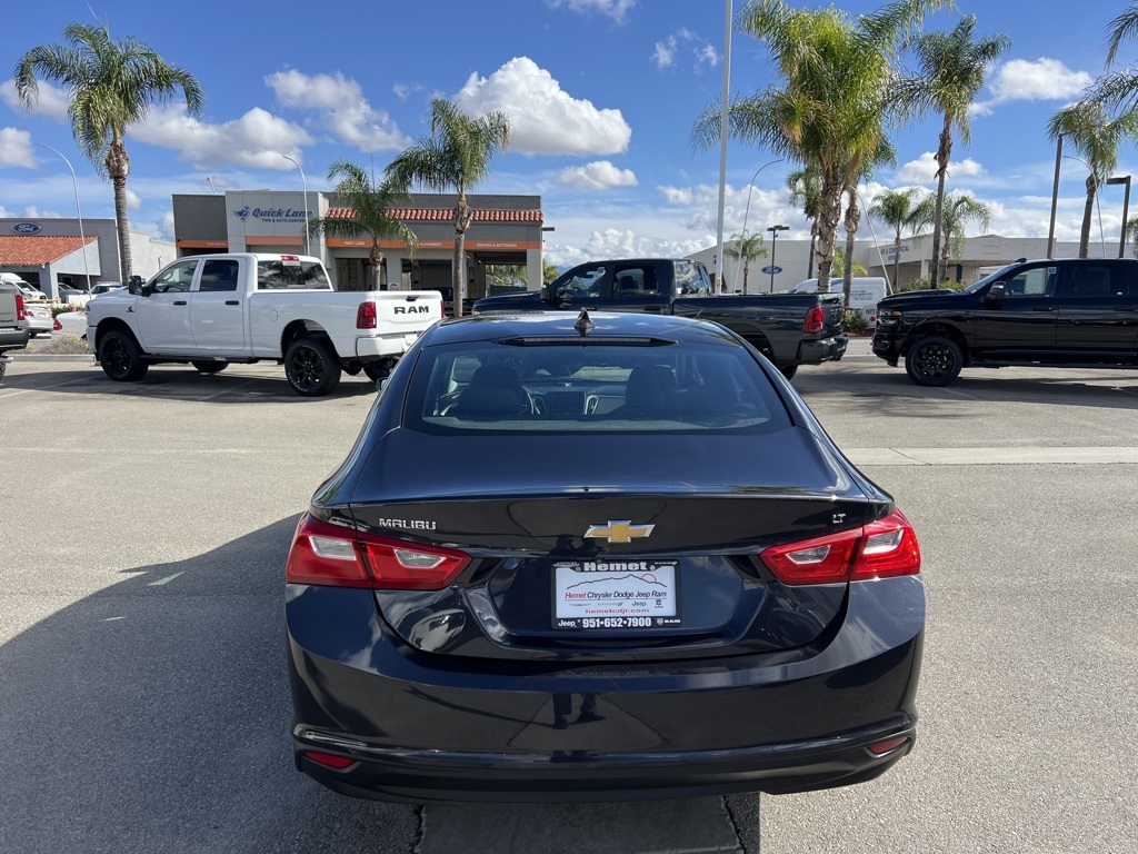 2023 Chevrolet Malibu 1LT photo 3