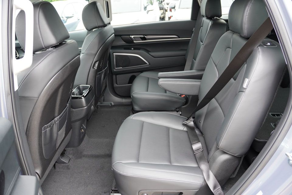2025 Kia Telluride S photo 11