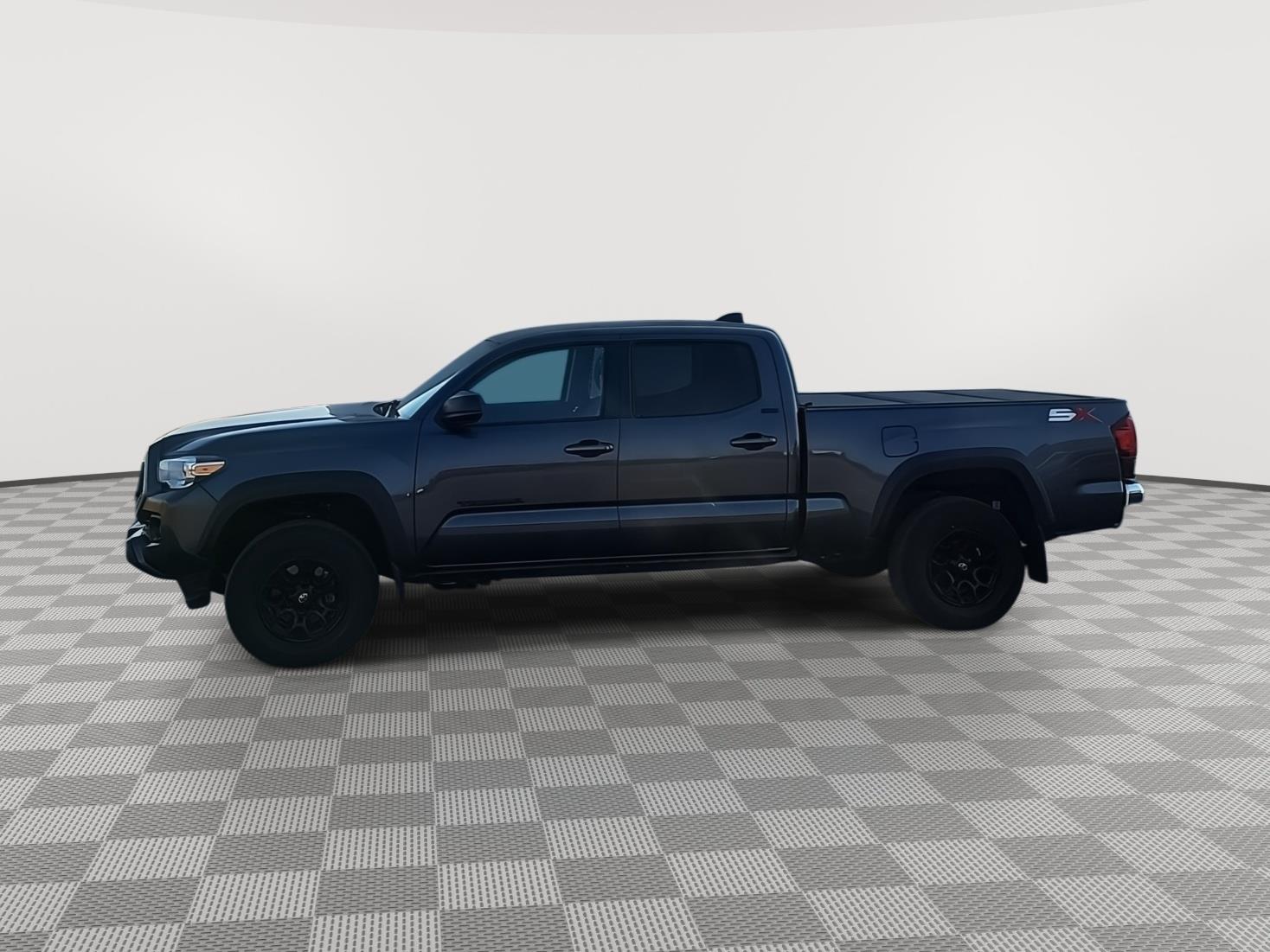 2023 Toyota Tacoma SR5 V6 photo 2