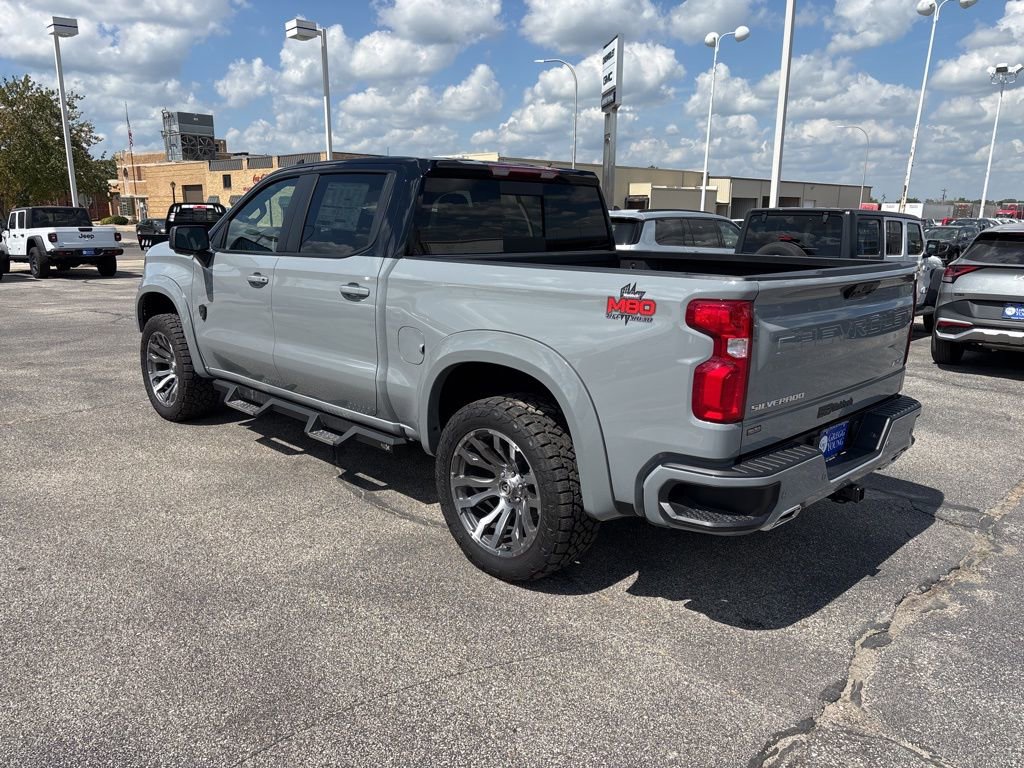 2025 Chevrolet Silverado 1500 RST photo 2