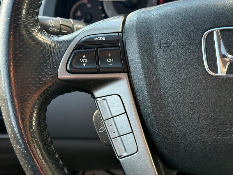 2016 Honda Odyssey Touring photo 20