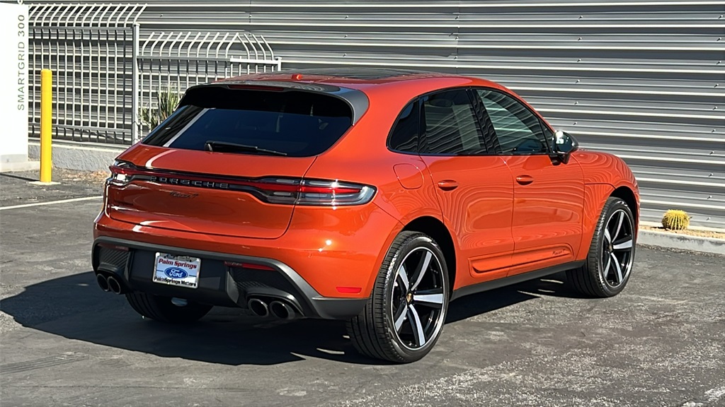 2023 Porsche Macan T photo 5