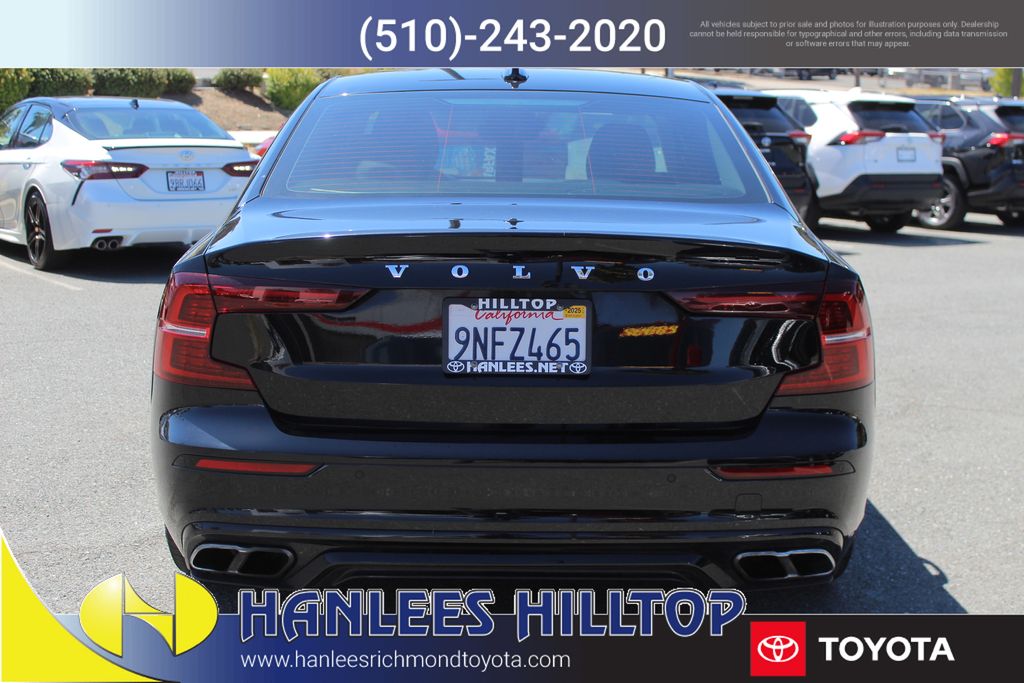 2021 Volvo S60 Recharge T8 R-Design Expression AWD photo 7