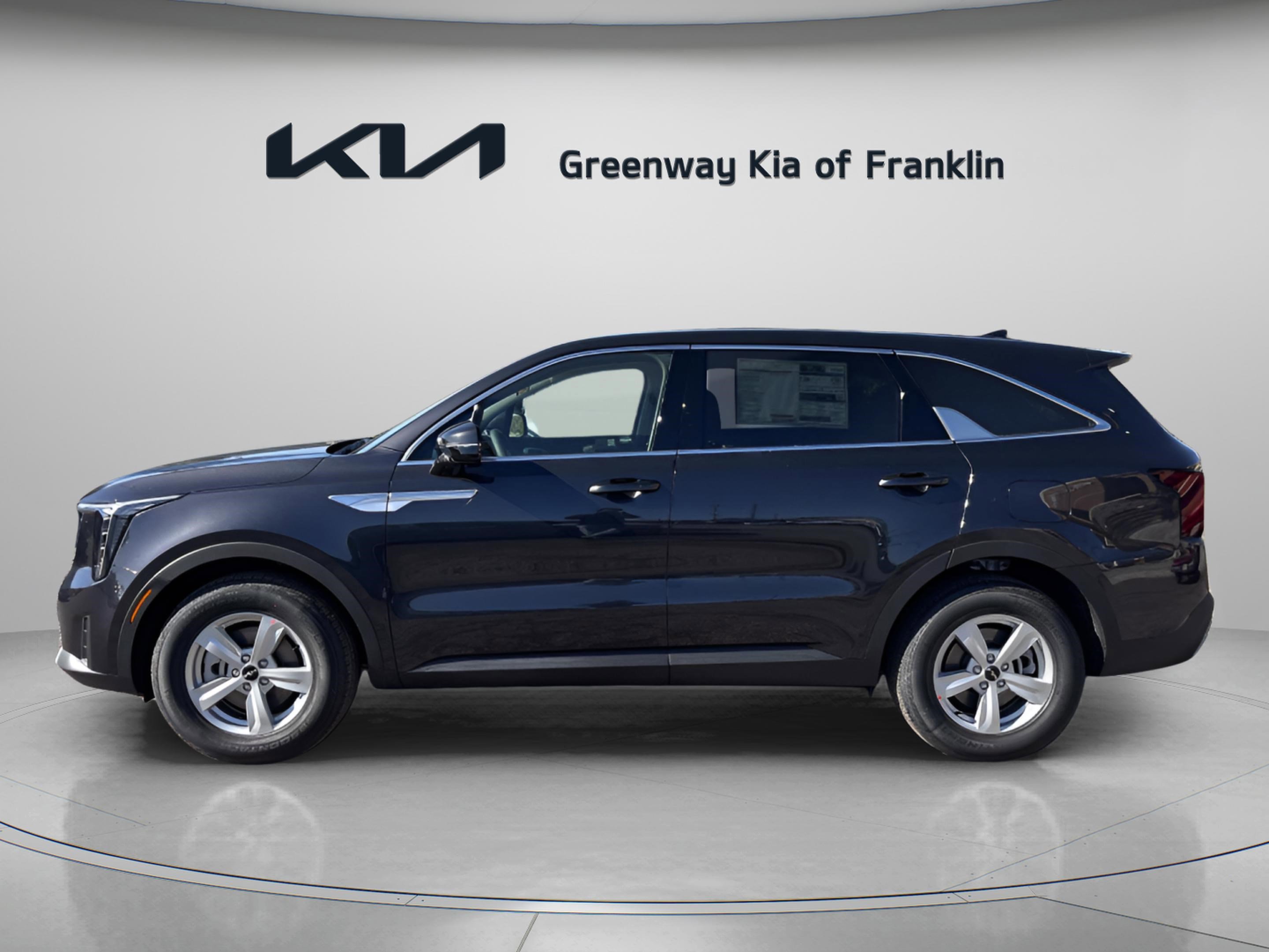 2026 Kia Sorento LX photo 4