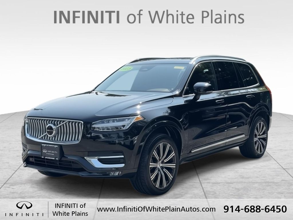 2023 Volvo XC90 Plus's photo