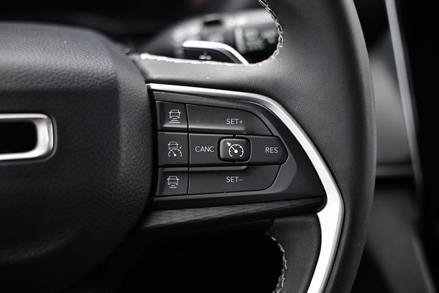 2023 Jeep Grand Cherokee Laredo photo 30