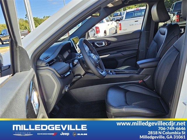 2026 Jeep Compass Latitude Altitude photo 4