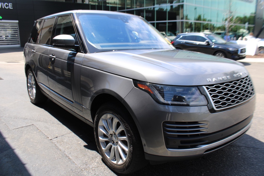 2020 Land Rover Range Rover HSE photo 8